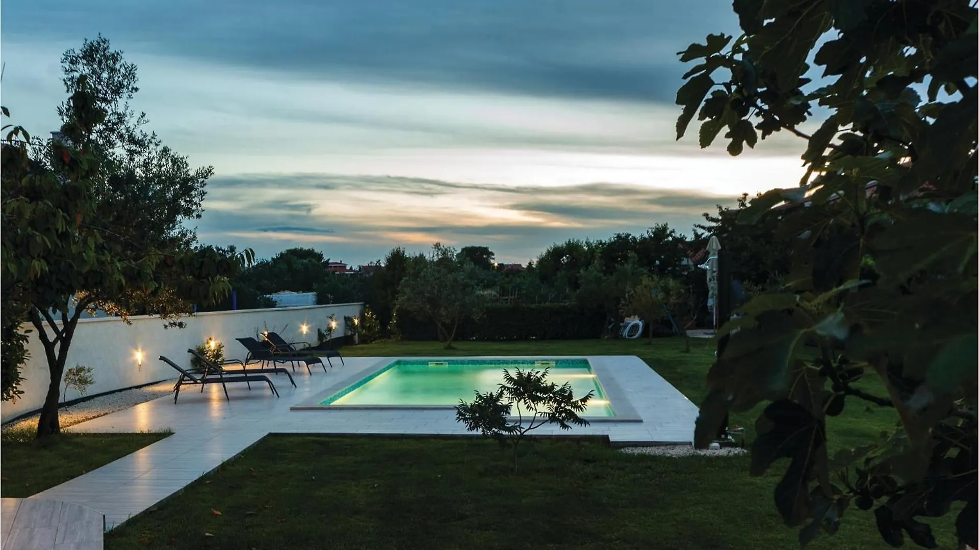 2 Bedroom Lovely Home In Fažana